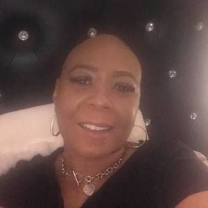 Meet your Posher, Robyn